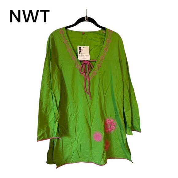 Buckhead Betties Tops - NWT GORGEOUS TUNIC TOP  MEDIUM